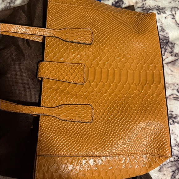 Dooney bourke purse New whit tag never used - Picture 3 of 4